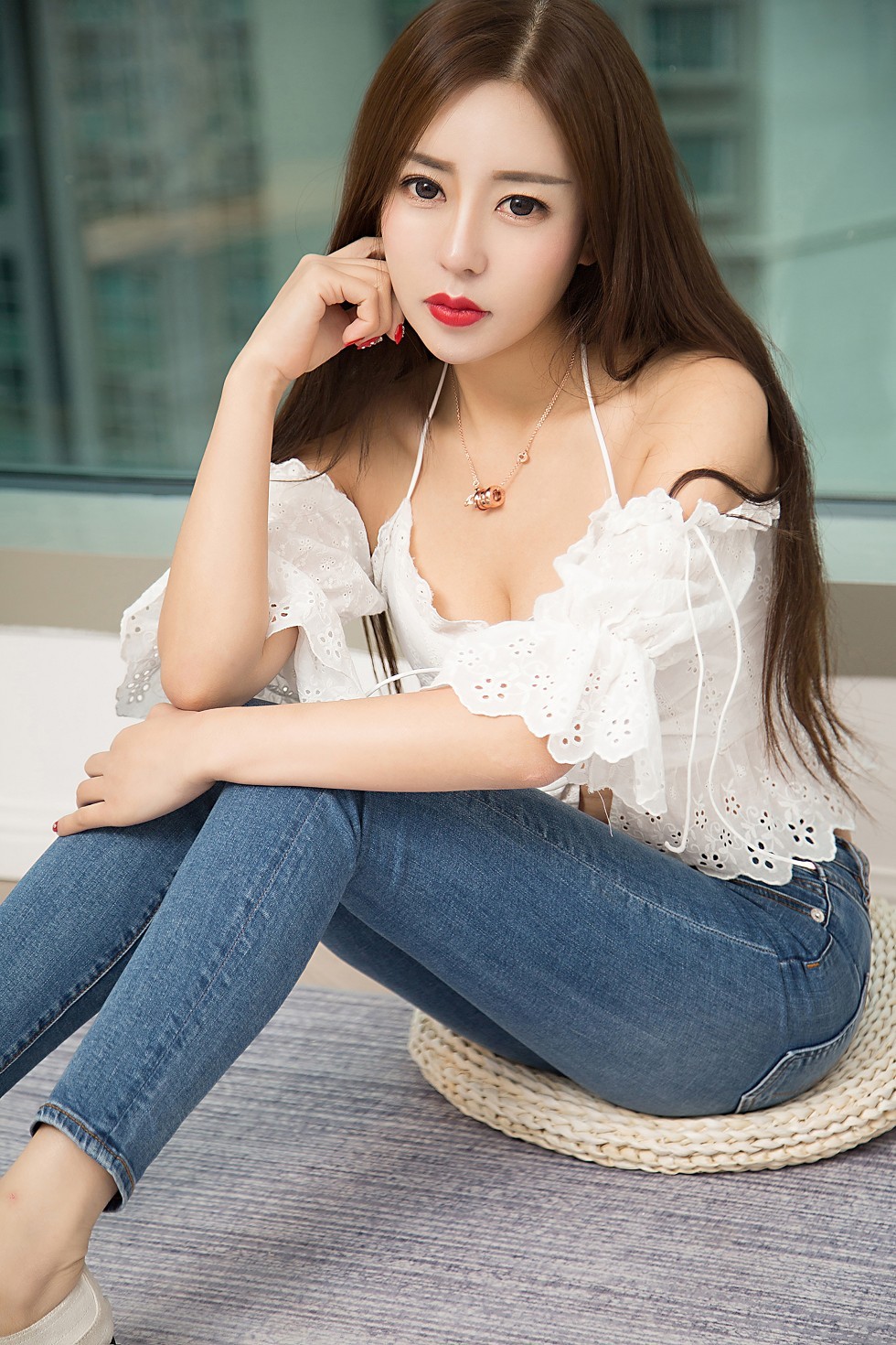 [Ugirls尤果网]T039(2)_嫩模桃香子私房黑色内衣秀豪乳丁字裤翘臀极致诱惑写真70P