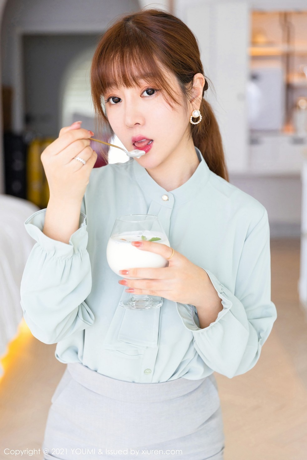 [YouMi尤蜜荟]Vol.592_女神王雨纯大理旅拍私人管家剧情床上半脱露火辣身材诱惑写真145P