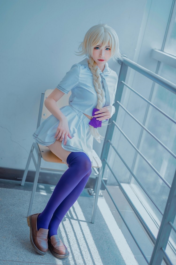 性感青春美女工作服cos妖娆黑美腿图片