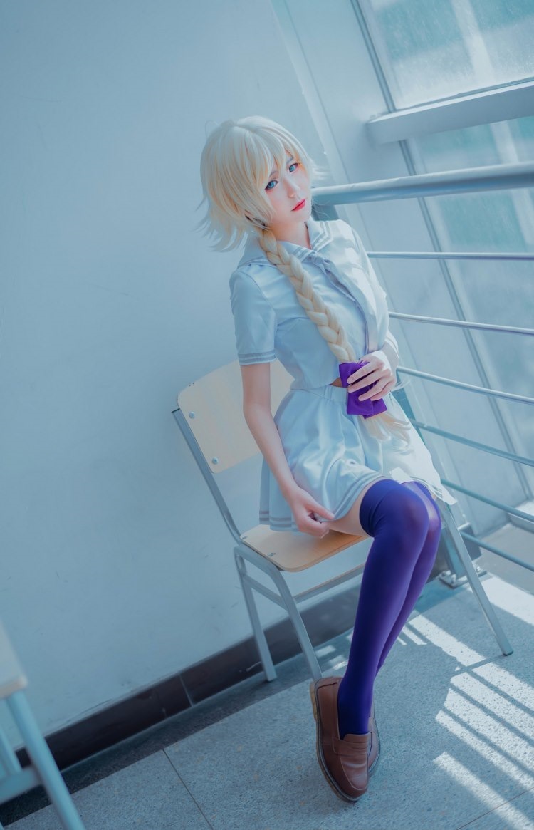 性感青春美女工作服cos妖娆黑美腿图片
