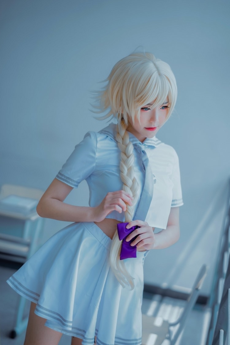 性感青春美女工作服cos妖娆黑美腿图片
