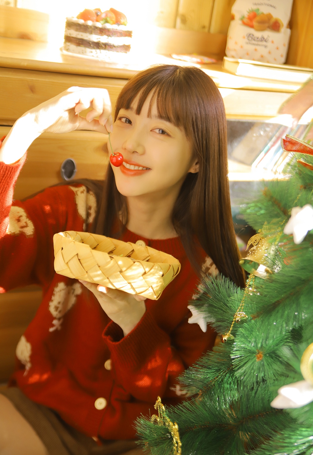 圣诞毛衣青春美女蜜汁性感卧室