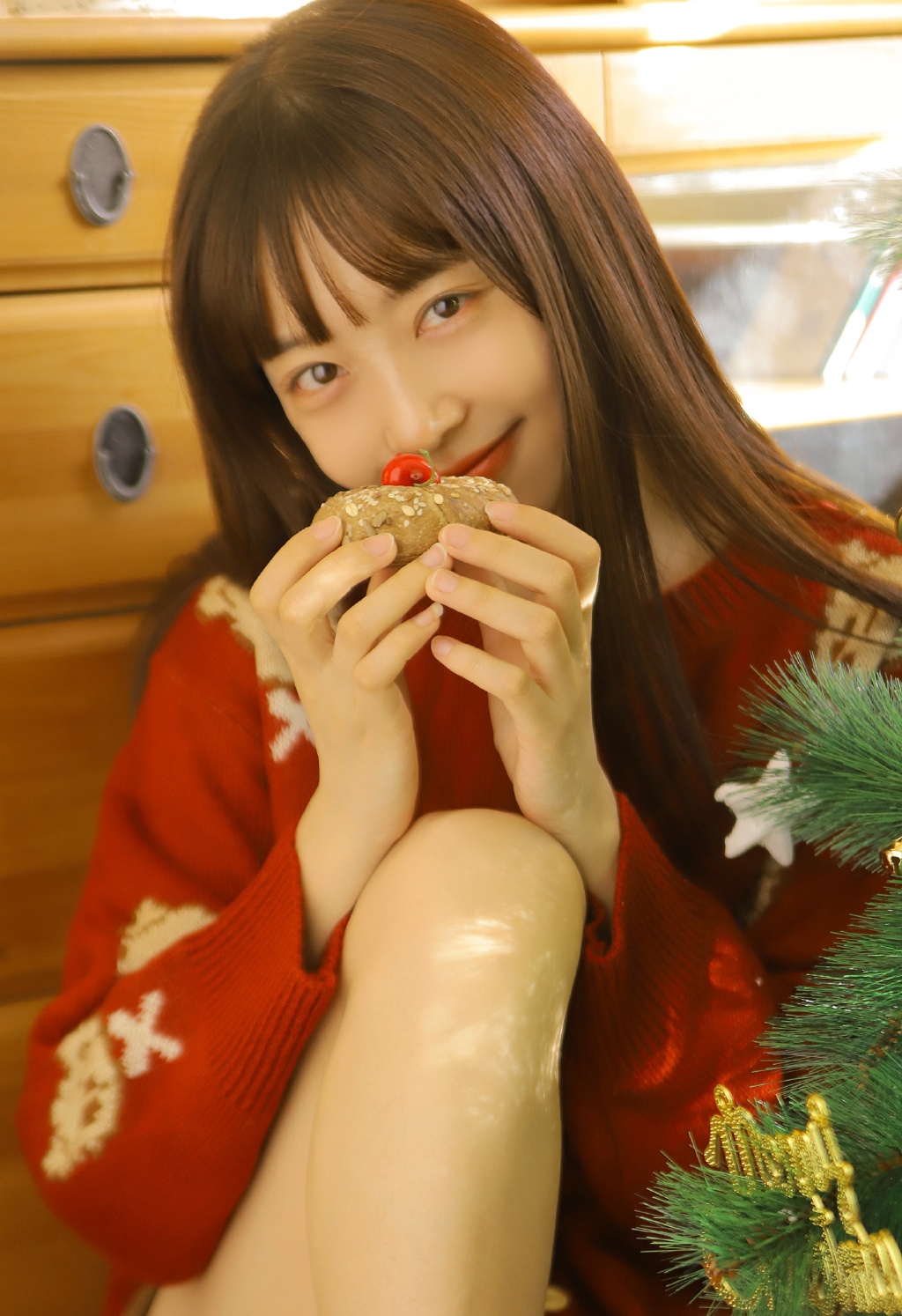 圣诞毛衣青春美女蜜汁性感卧室