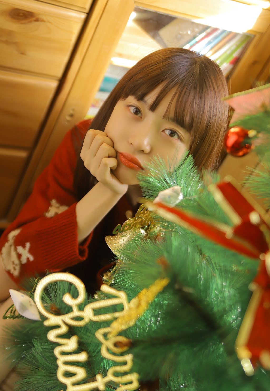 圣诞毛衣青春美女蜜汁性感卧室