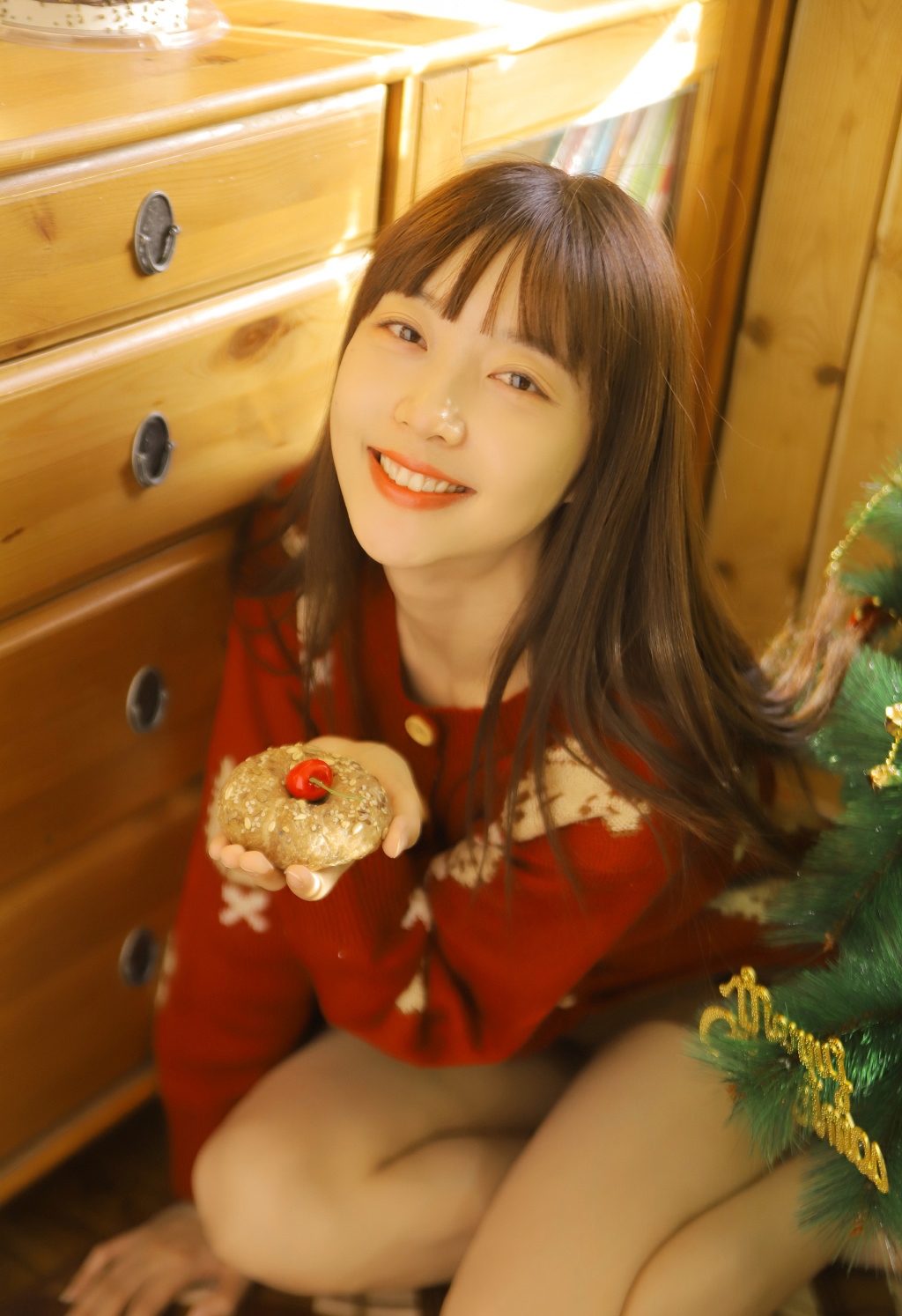 圣诞毛衣青春美女蜜汁性感卧室