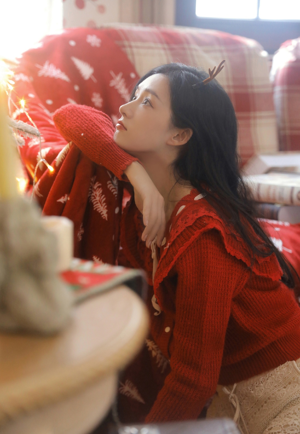 圣诞季青春美女迷人长腿苗条性感青春美女图片