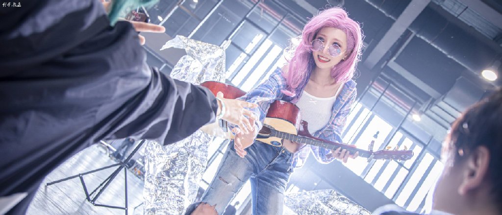 萨勒芬妮cosplay青春美女性感撩人图片