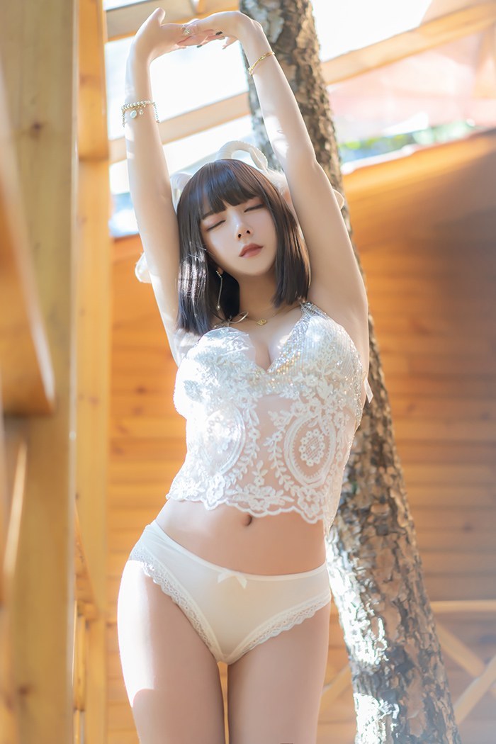 性感小羊米线线闪亮内衣大秀美乳(图15)