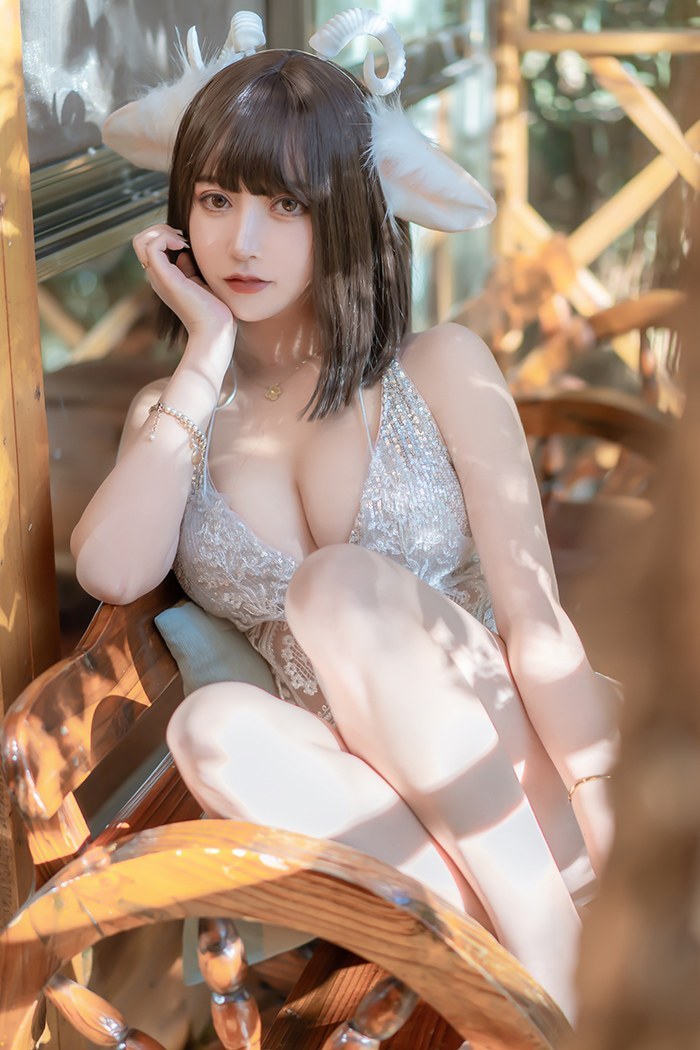 性感小羊米线线闪亮内衣大秀美乳(图21)