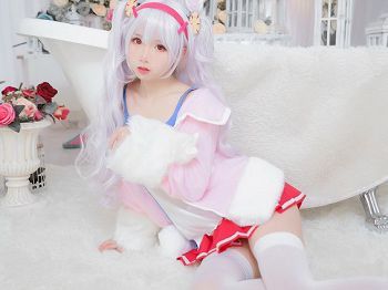 Vol.333_兔耳女生私人浴缸里粉色服饰配白丝腿袜秀完美身材性感美腿写真20P