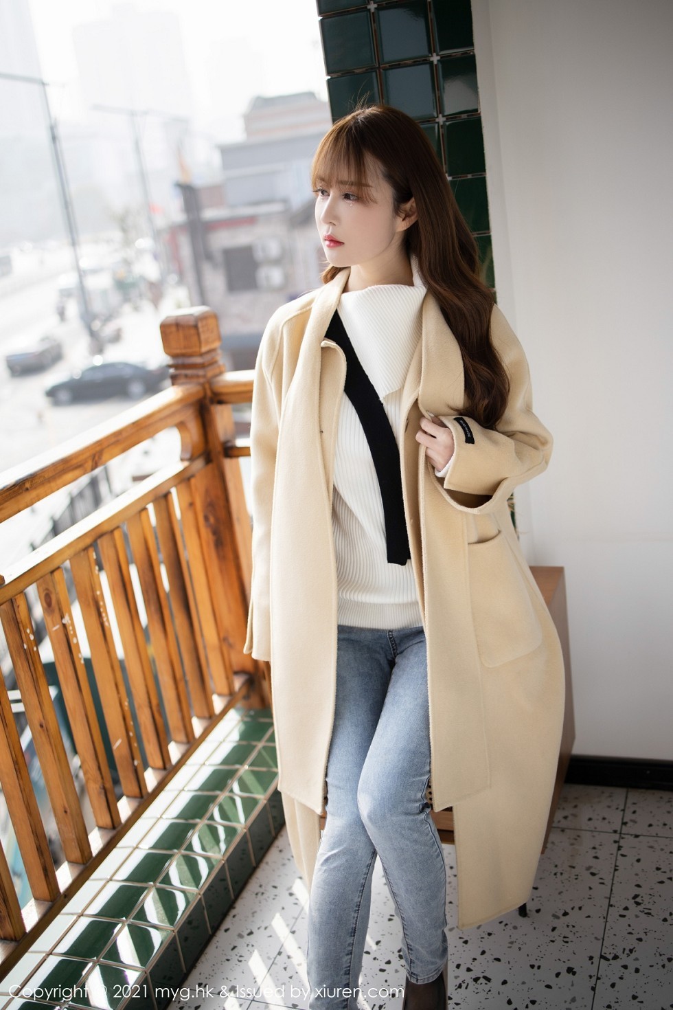 [MyGirl美媛馆]Vol.487_嫩模小兜儿脱飒爽牛仔裤露无内黑丝裤袜秀翘臀极致魅惑写真78P
