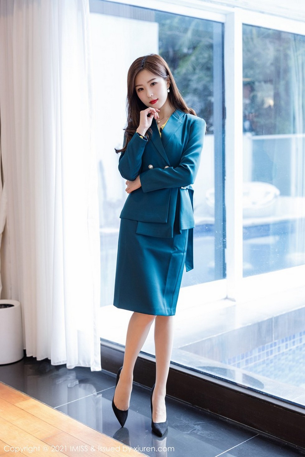 [IMISS爱蜜社]Vol.551_嫩模杨紫嫣Cynthia职场0L典雅服饰露蕾丝吊袜秀翘臀美腿诱惑写真60P
