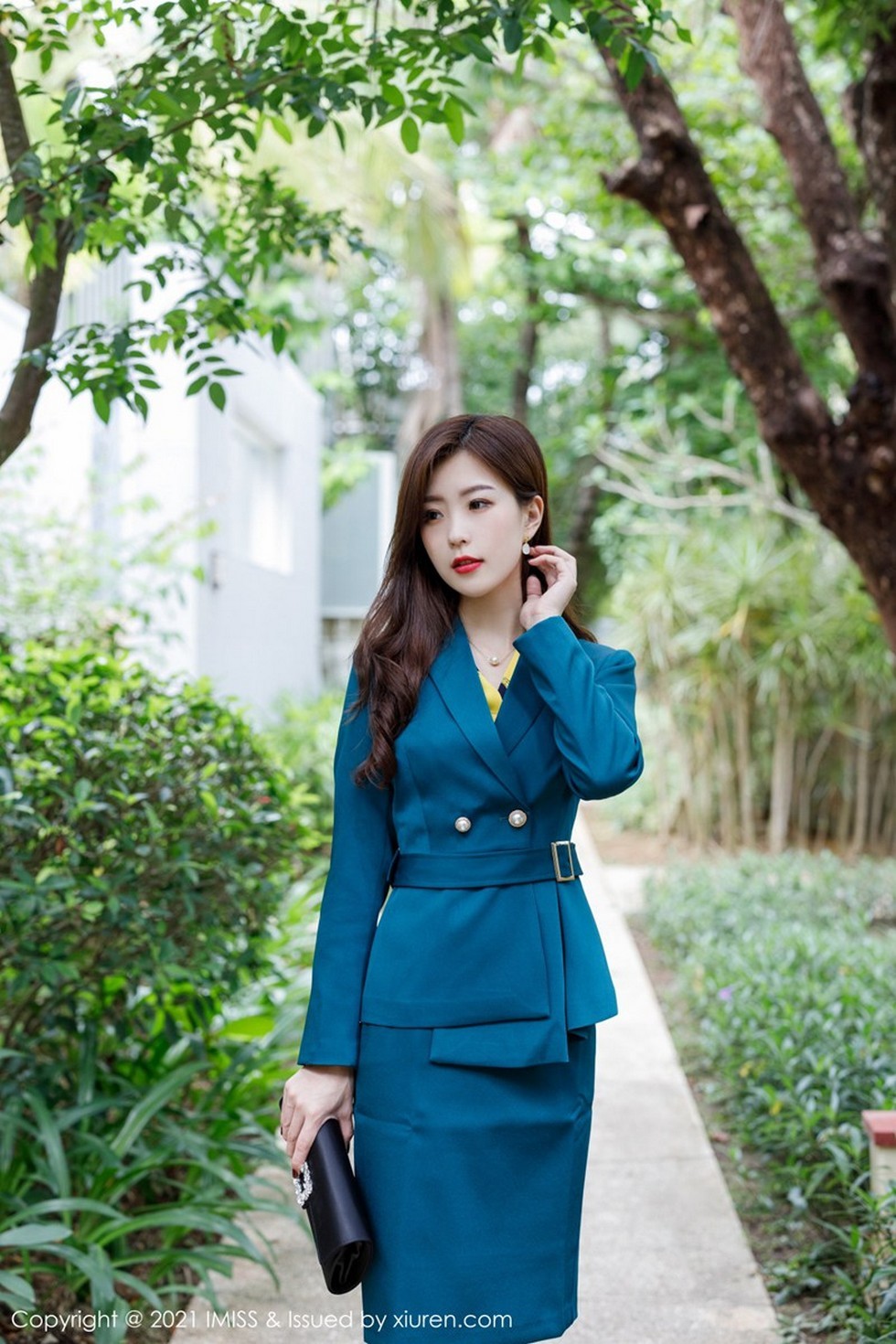 [IMISS爱蜜社]Vol.551_嫩模杨紫嫣Cynthia职场0L典雅服饰露蕾丝吊袜秀翘臀美腿诱惑写真60P