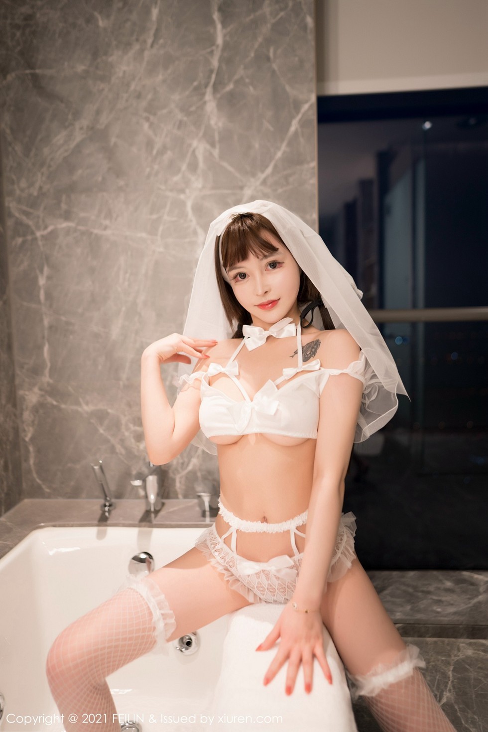 [FeiLin嗲囡囡]VOL.280_嫩模哩哩呀动漫DVA薄透连体衣+情趣白色婚纱完美诱惑写真41P