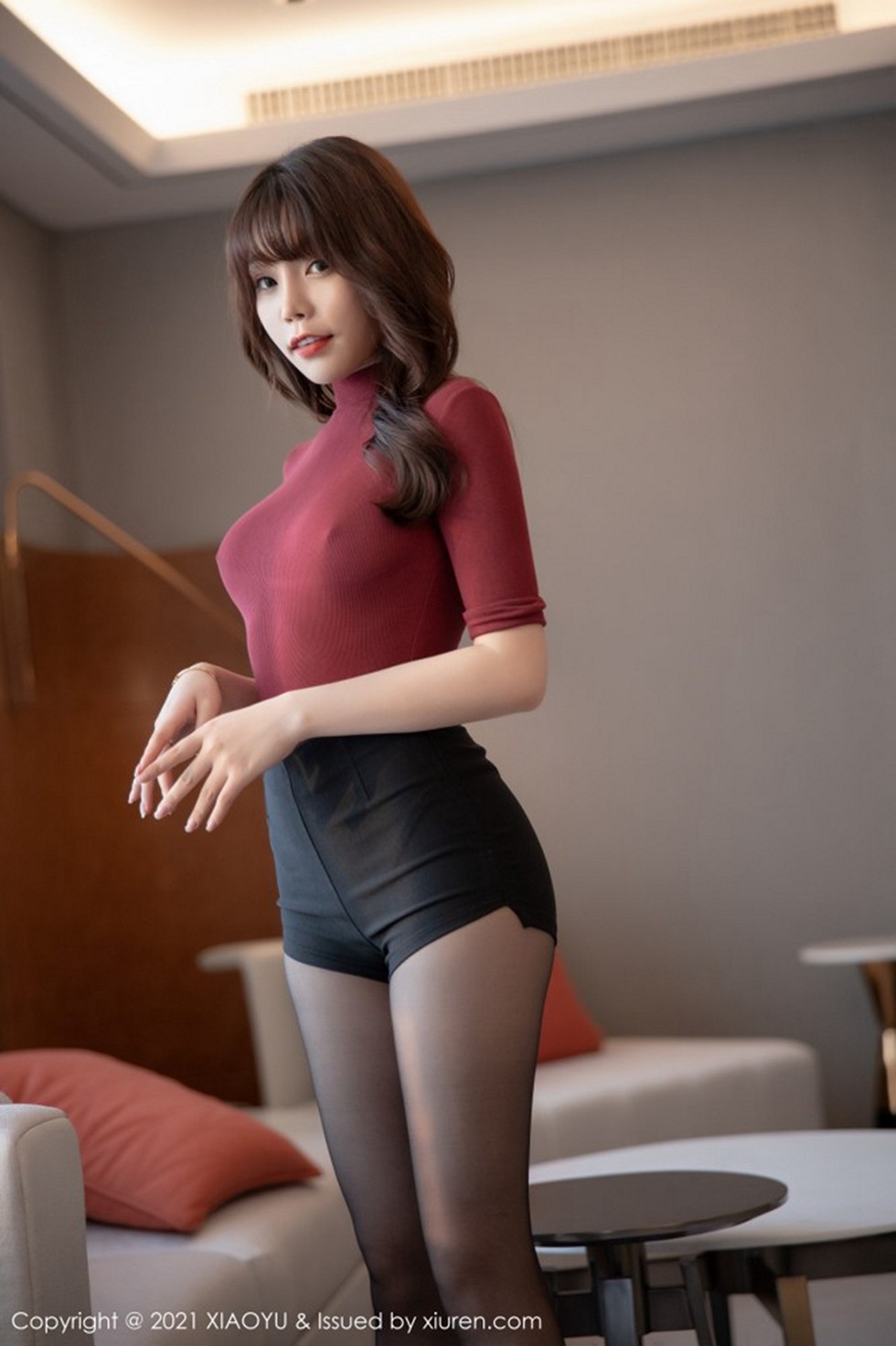 [XiaoYu画语界]Vol.473_女神芝芝Booty私房真空毛衣配无内黑丝裤袜秀翘臀美腿诱惑写真85P