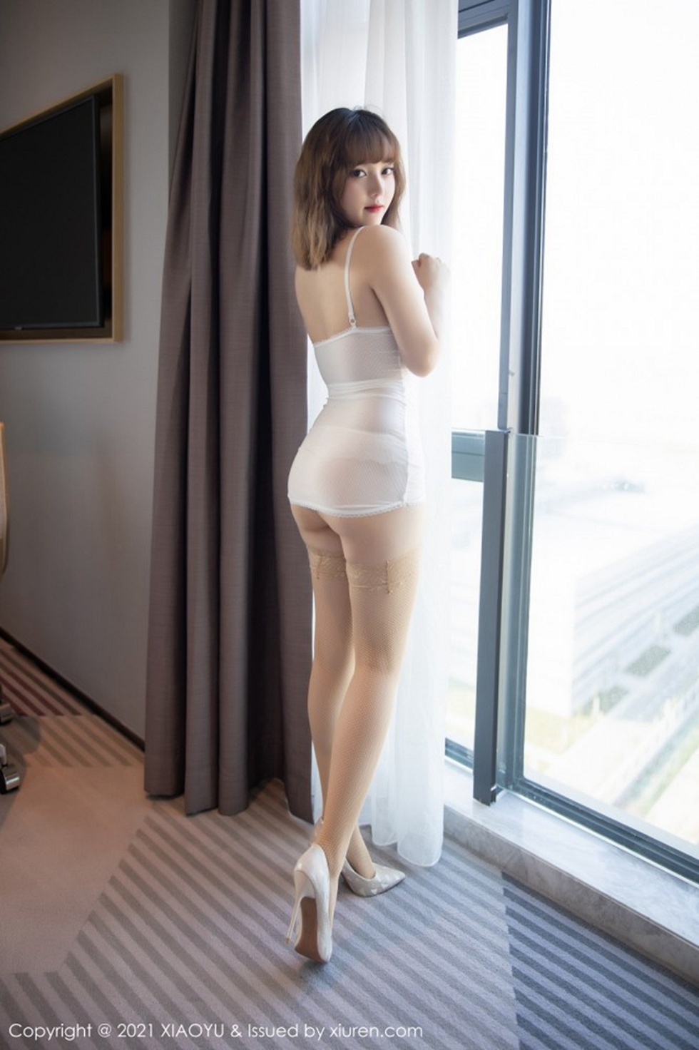 [XiaoYu画语界]Vol.474_嫩模豆瓣酱私房床上白色吊带内衣配蕾丝内裤超薄肉丝诱惑写真70P