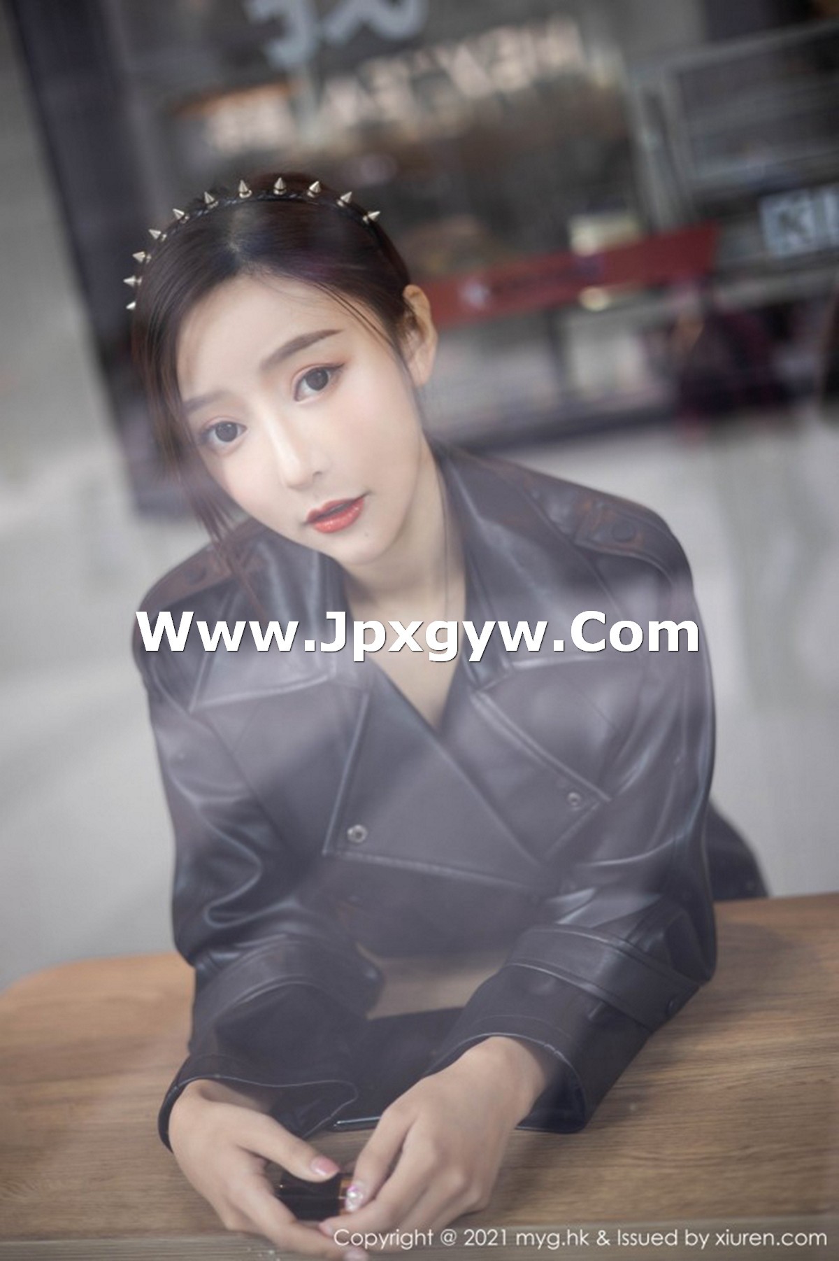 [MyGirl美媛馆]Vol.493_女神王馨瑶yanni飒爽皮衣半脱露情趣内衣蕾丝吊袜极致魅惑写真66P