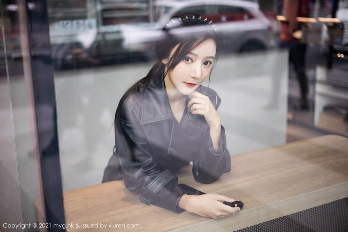 [MyGirl美媛馆]Vol.493_女神王馨瑶yanni飒爽皮衣半脱露情趣内衣蕾丝吊袜极致魅惑写真66P