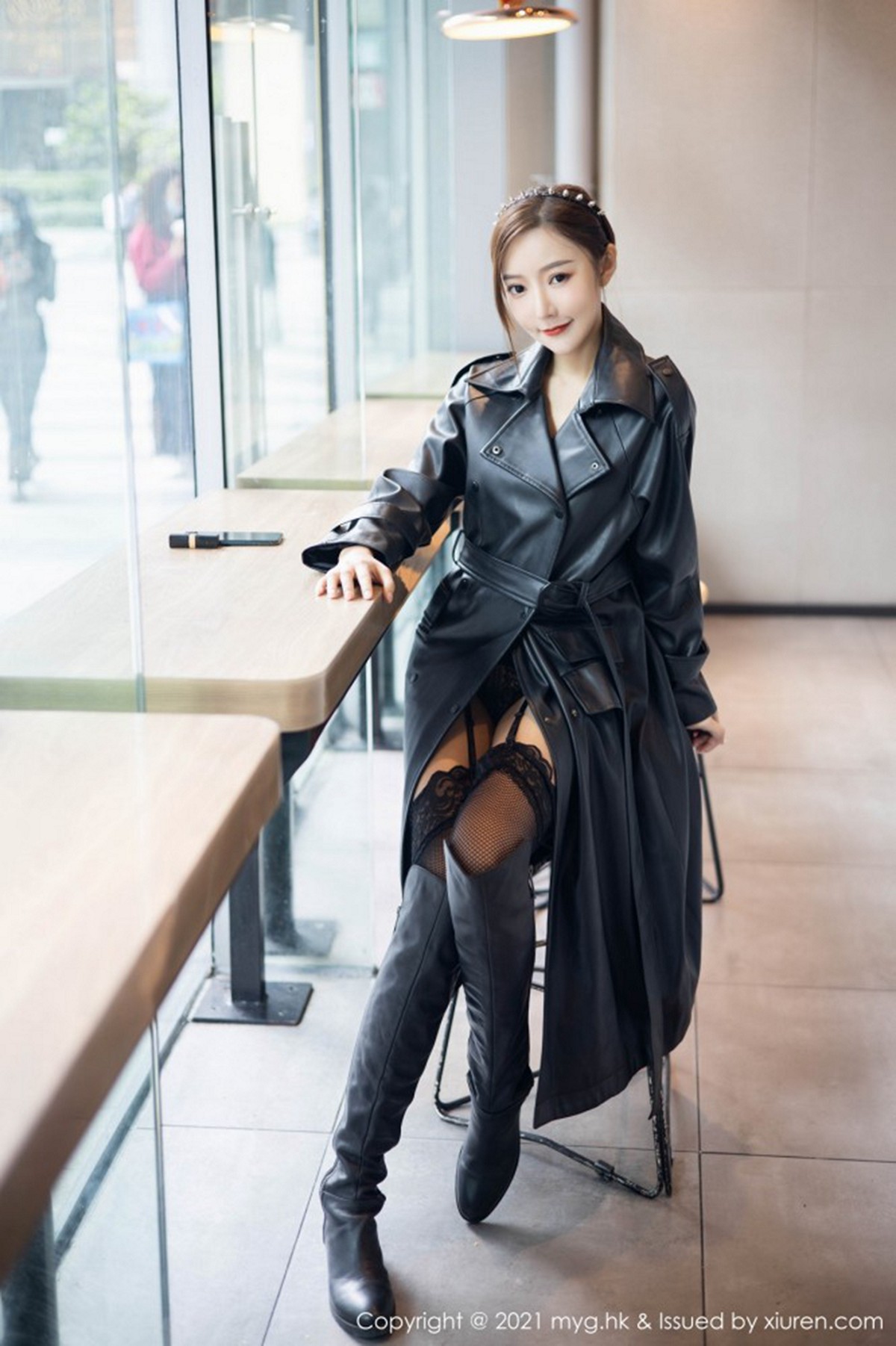 [MyGirl美媛馆]Vol.493_女神王馨瑶yanni飒爽皮衣半脱露情趣内衣蕾丝吊袜极致魅惑写真66P