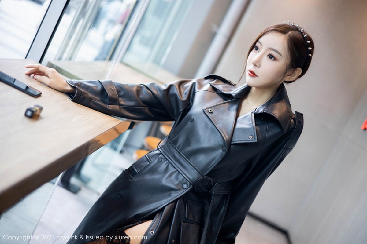 [MyGirl美媛馆]Vol.493_女神王馨瑶yanni飒爽皮衣半脱露情趣内衣蕾丝吊袜极致魅惑写真66P