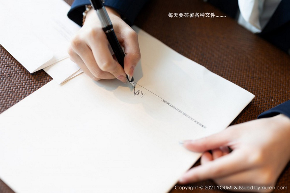 [YouMi尤蜜荟]Vol.606_女神周于希Sandy厦门旅拍女强人与下属剧情撩人姿势诱惑写真106P