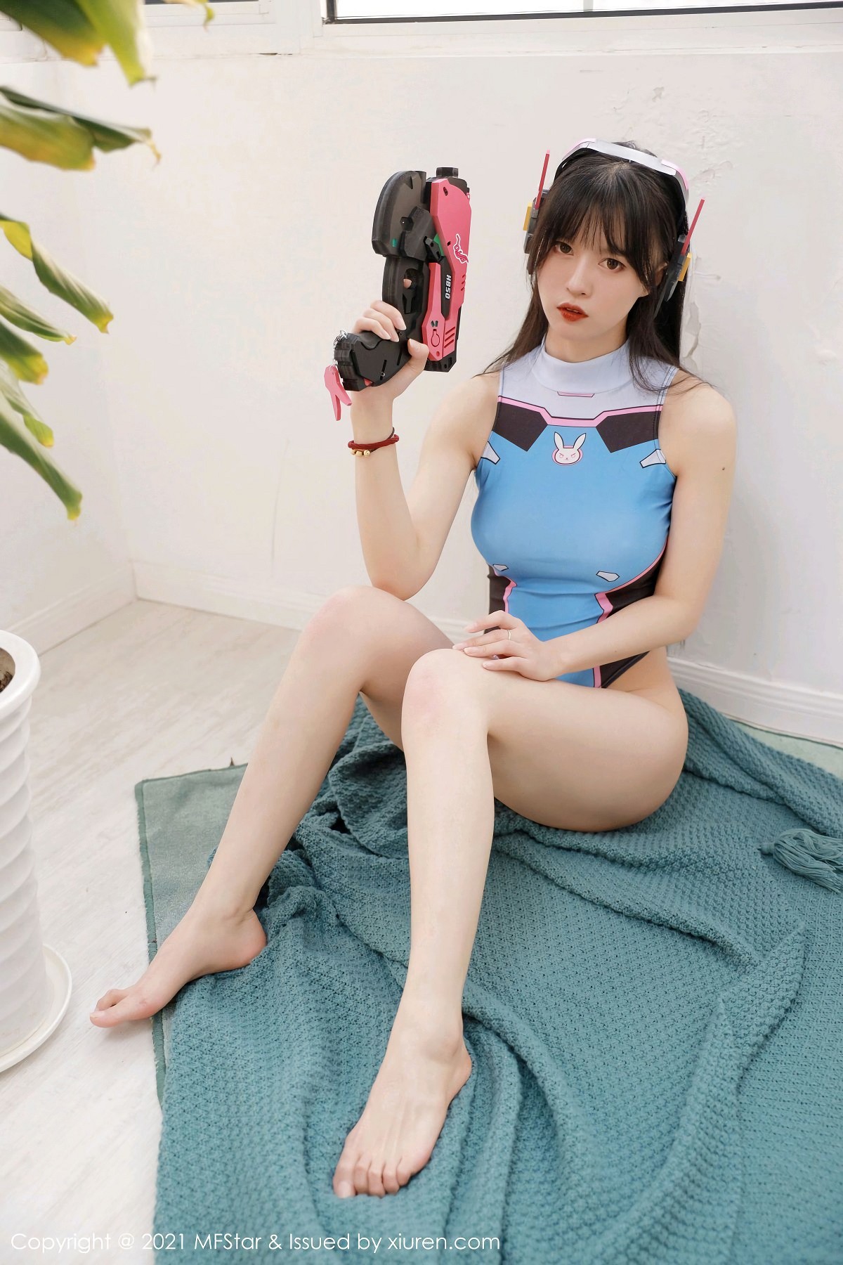 [MFStar模范学院]Vol.462_嫩模桃香子守望先锋DVA主题紧身连体衣秀完美身材诱惑写真41P