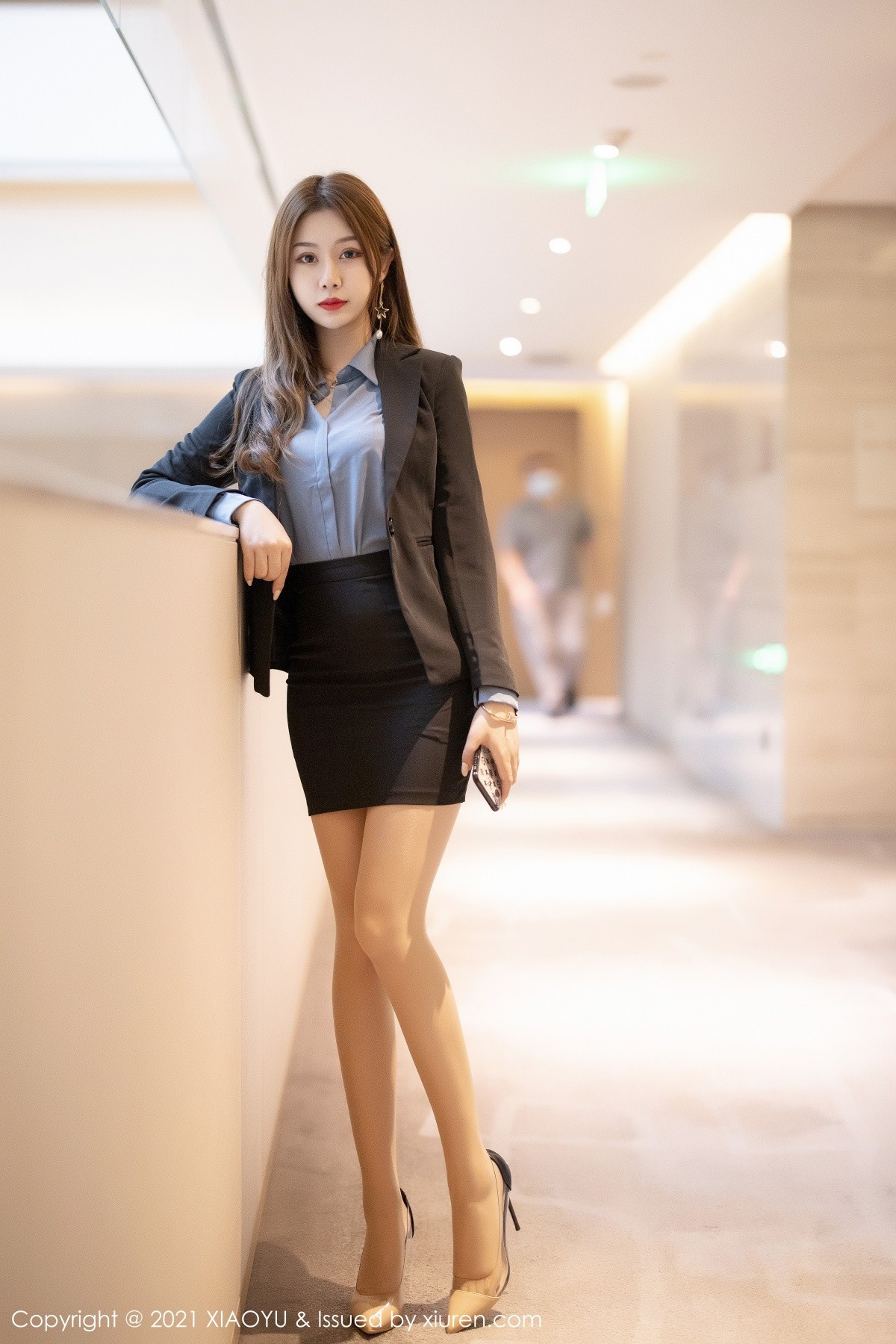 jpxgyw.com[XiaoYu画语界]Vol.480_嫩模梦梵职场OL制服私房脱黑短裙露无内肉丝裤袜诱惑写真60P