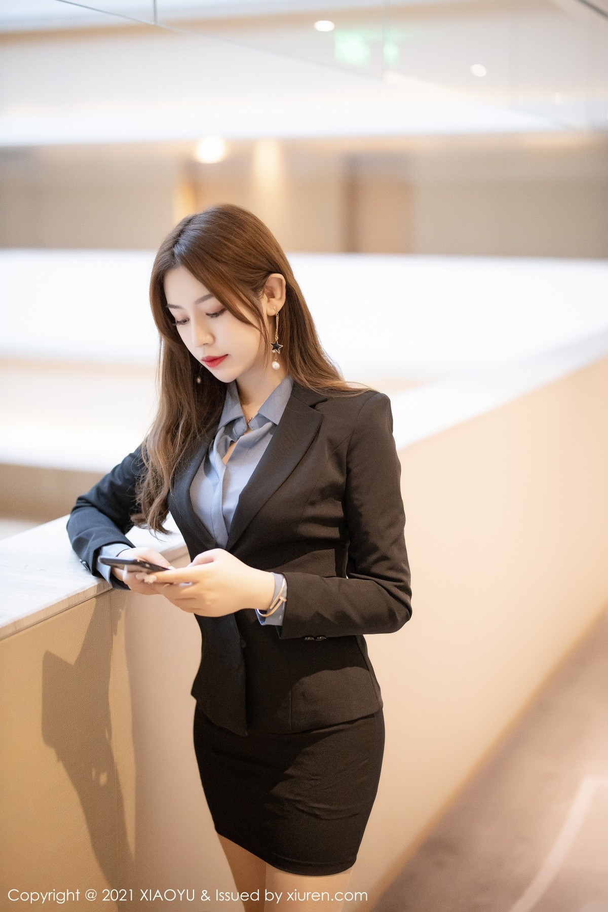 jpxgyw.com[XiaoYu画语界]Vol.480_嫩模梦梵职场OL制服私房脱黑短裙露无内肉丝裤袜诱惑写真60P