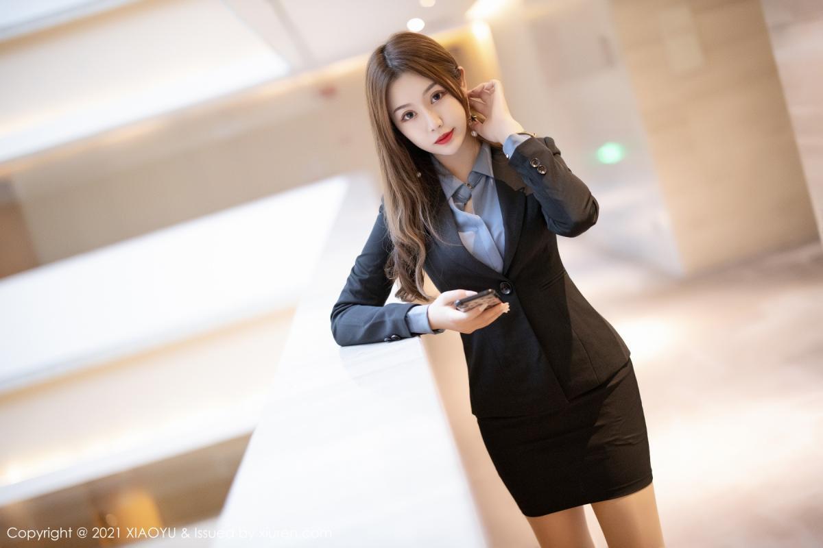 jpxgyw.com[XiaoYu画语界]Vol.480_嫩模梦梵职场OL制服私房脱黑短裙露无内肉丝裤袜诱惑写真60P