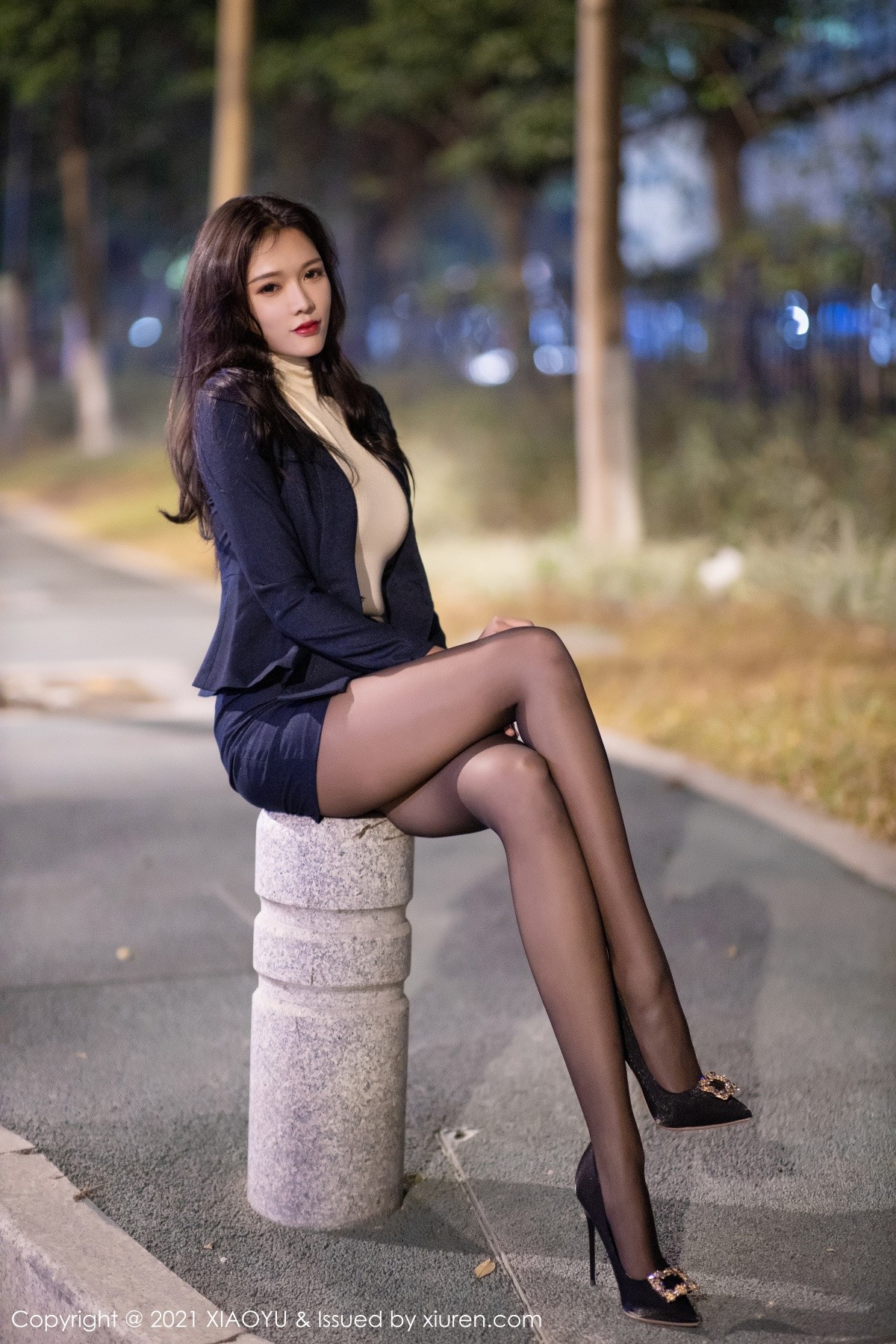 jpxgyw.com[XiaoYu画语界]Vol.481_嫩模娜比时尚外景车拍主题半脱露黑丝裤袜秀翘臀诱惑写真73P