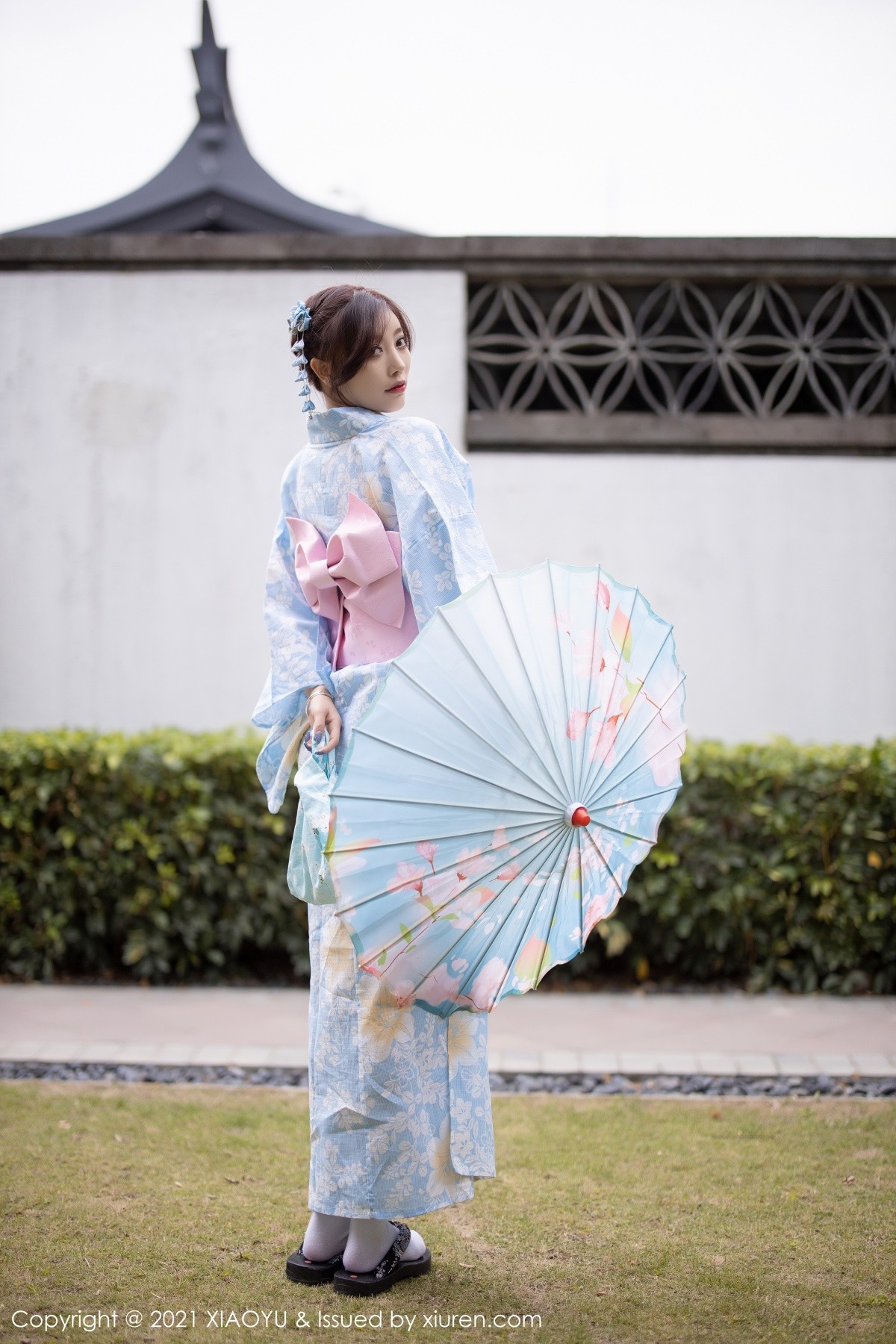 jpxgyw.com[XiaoYu画语界]Vol.482_女神杨晨晨sugar厦门旅拍户外日式和服系列半脱撩人诱惑写真80P