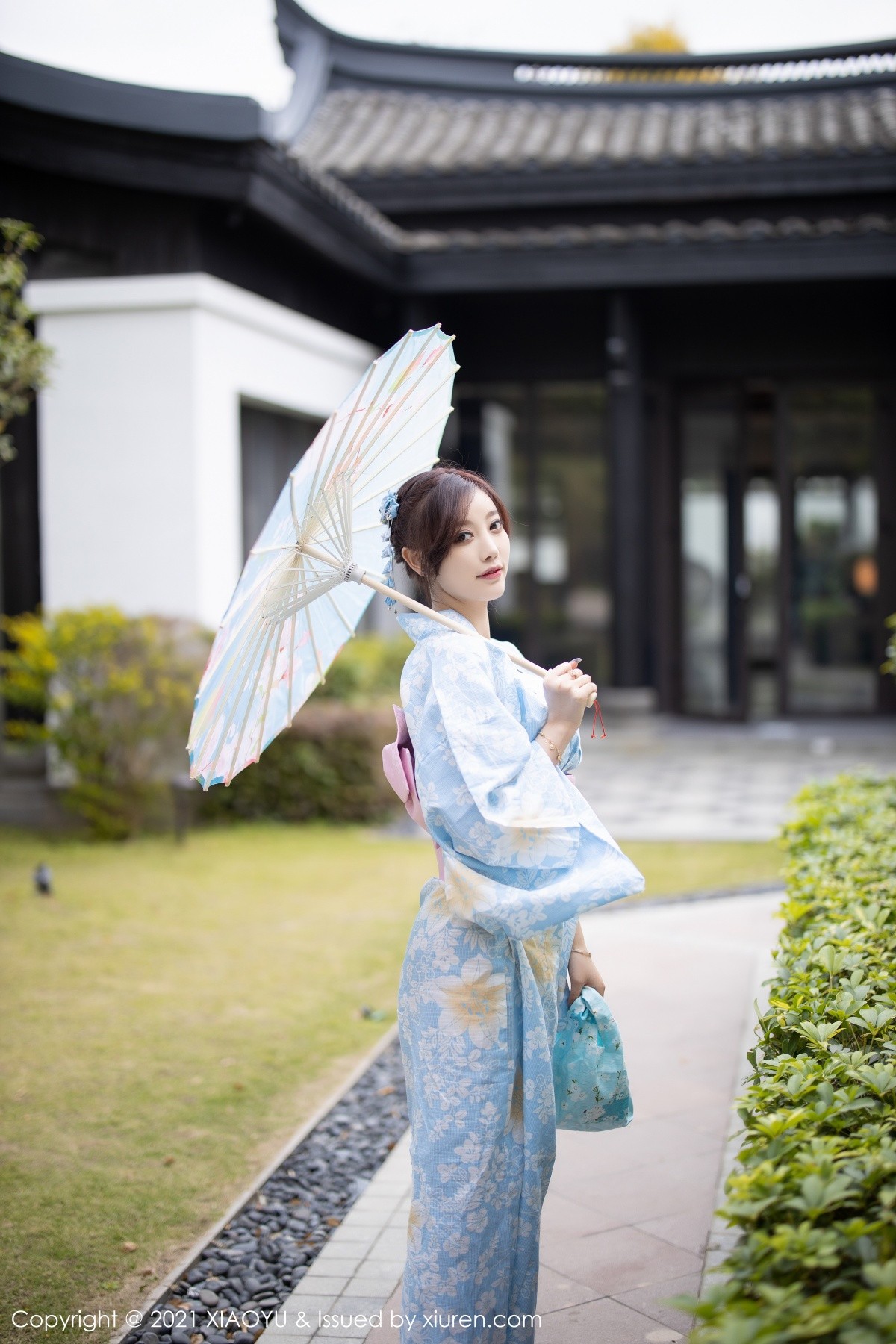 jpxgyw.com[XiaoYu画语界]Vol.482_女神杨晨晨sugar厦门旅拍户外日式和服系列半脱撩人诱惑写真80P