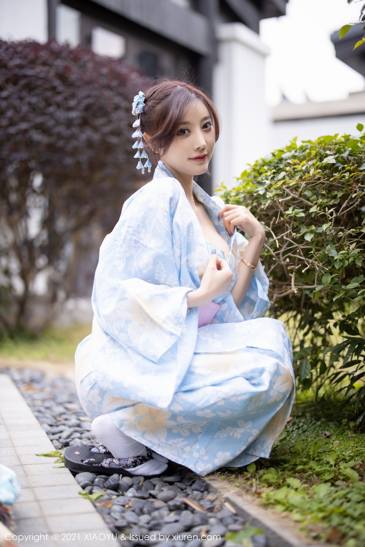 jpxgyw.com[XiaoYu画语界]Vol.482_女神杨晨晨sugar厦门旅拍户外日式和服系列半脱撩人诱惑写真80P