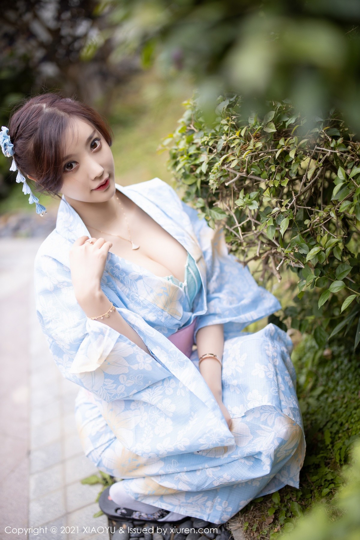 jpxgyw.com[XiaoYu画语界]Vol.482_女神杨晨晨sugar厦门旅拍户外日式和服系列半脱撩人诱惑写真80P