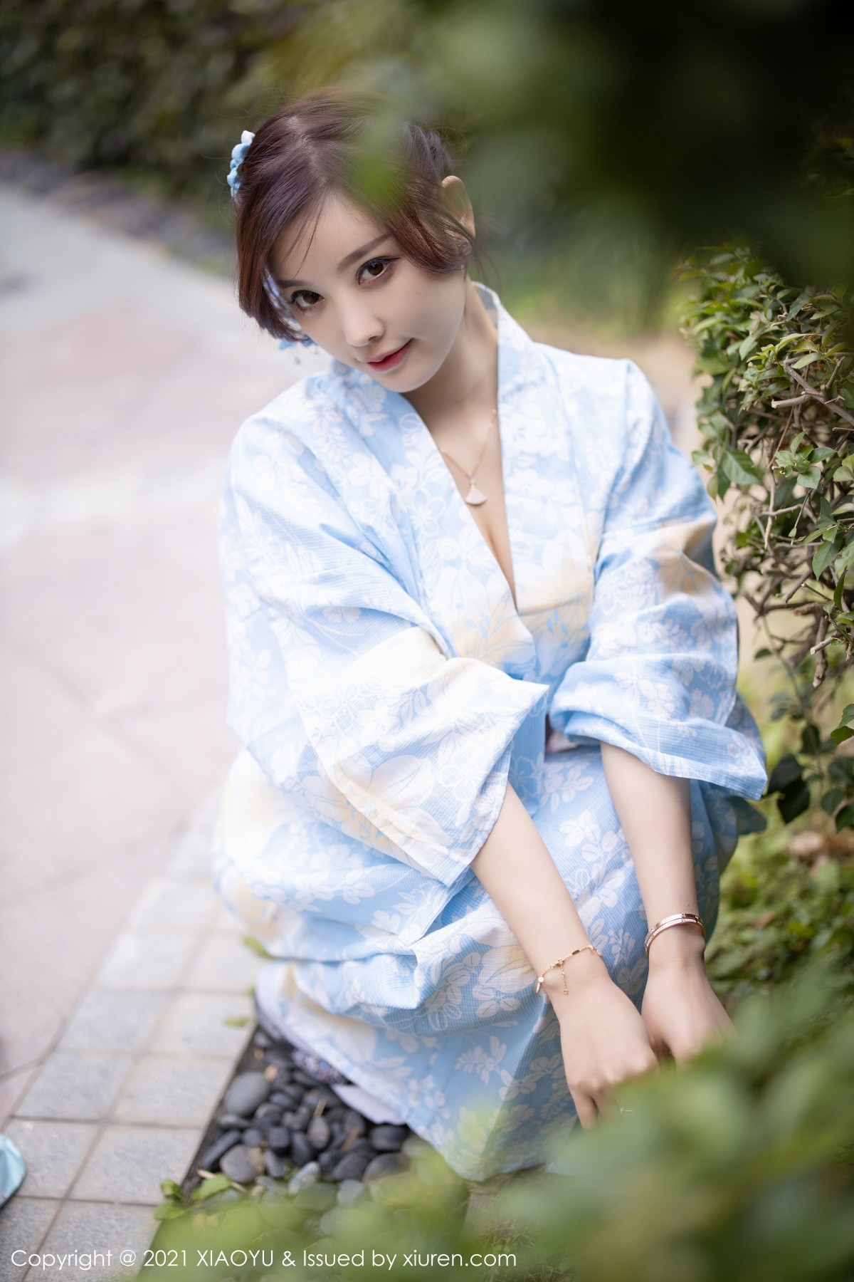 jpxgyw.com[XiaoYu画语界]Vol.482_女神杨晨晨sugar厦门旅拍户外日式和服系列半脱撩人诱惑写真80P