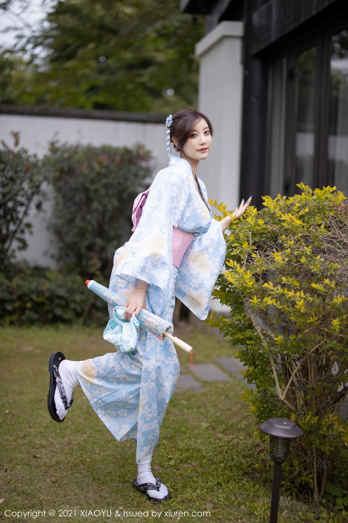 jpxgyw.com[XiaoYu画语界]Vol.482_女神杨晨晨sugar厦门旅拍户外日式和服系列半脱撩人诱惑写真80P