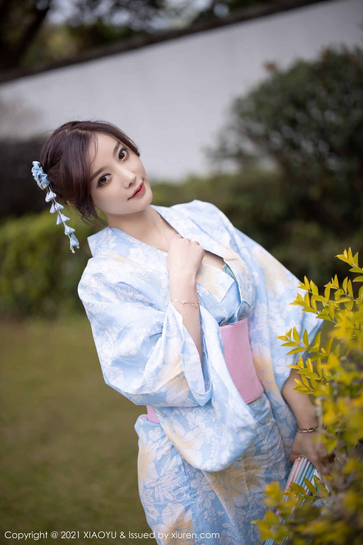 jpxgyw.com[XiaoYu画语界]Vol.482_女神杨晨晨sugar厦门旅拍户外日式和服系列半脱撩人诱惑写真80P