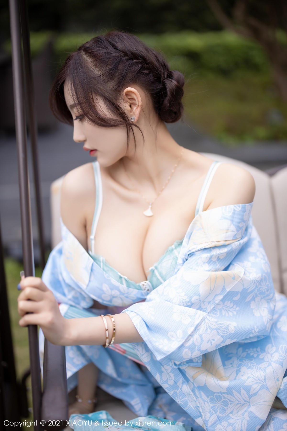 jpxgyw.com[XiaoYu画语界]Vol.482_女神杨晨晨sugar厦门旅拍户外日式和服系列半脱撩人诱惑写真80P