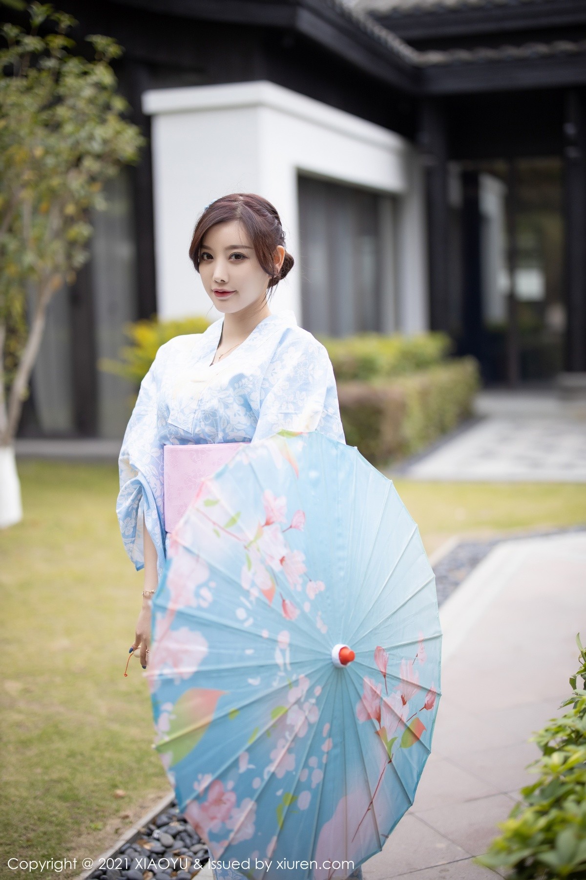 jpxgyw.com[XiaoYu画语界]Vol.482_女神杨晨晨sugar厦门旅拍户外日式和服系列半脱撩人诱惑写真80P