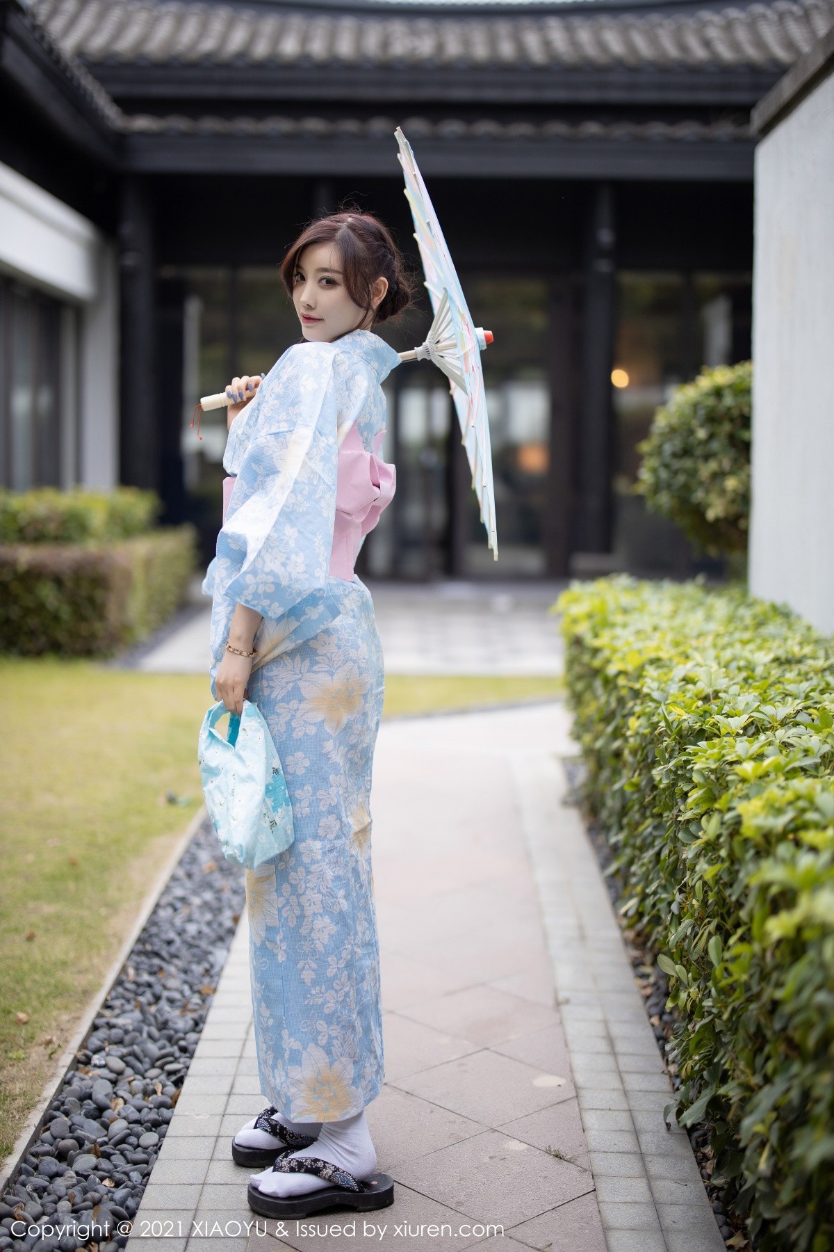 jpxgyw.com[XiaoYu画语界]Vol.482_女神杨晨晨sugar厦门旅拍户外日式和服系列半脱撩人诱惑写真80P