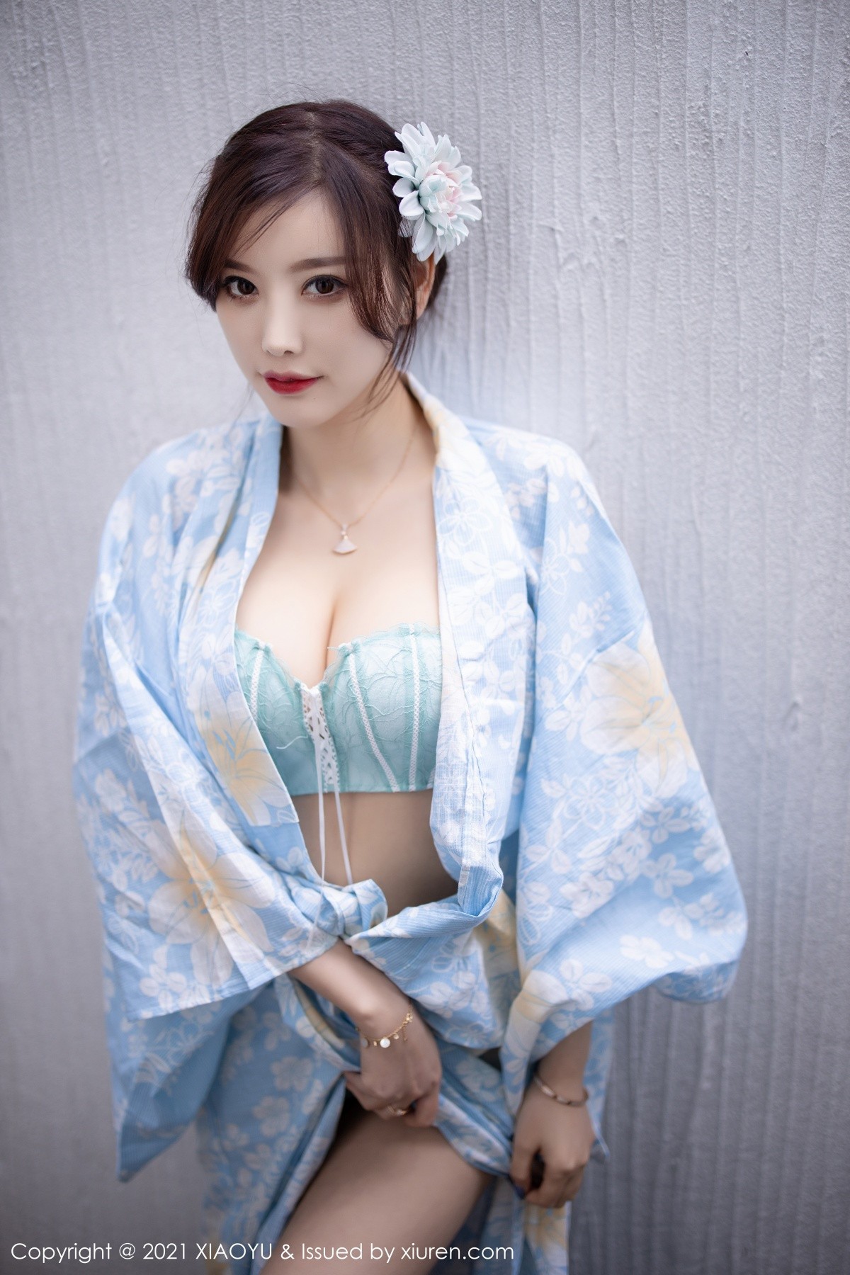 jpxgyw.com[XiaoYu画语界]Vol.482_女神杨晨晨sugar厦门旅拍户外日式和服系列半脱撩人诱惑写真80P