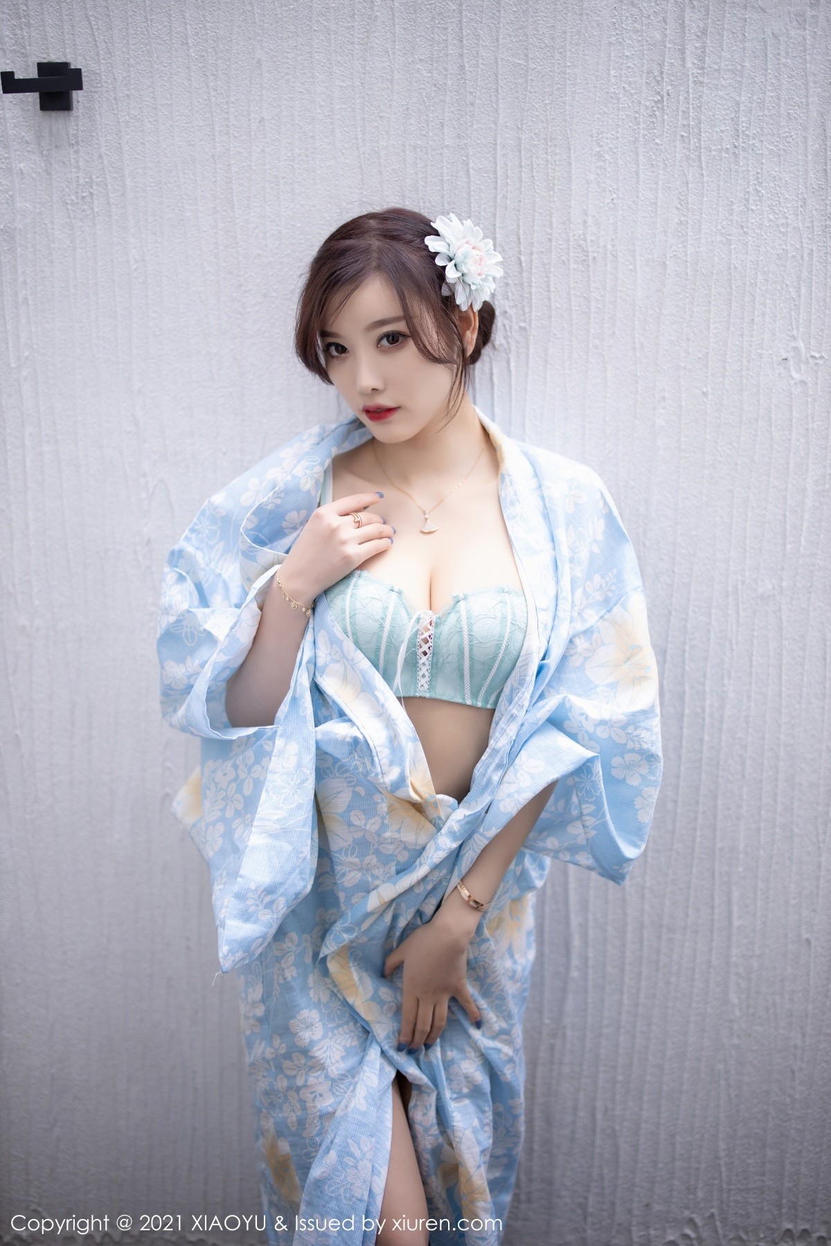 jpxgyw.com[XiaoYu画语界]Vol.482_女神杨晨晨sugar厦门旅拍户外日式和服系列半脱撩人诱惑写真80P