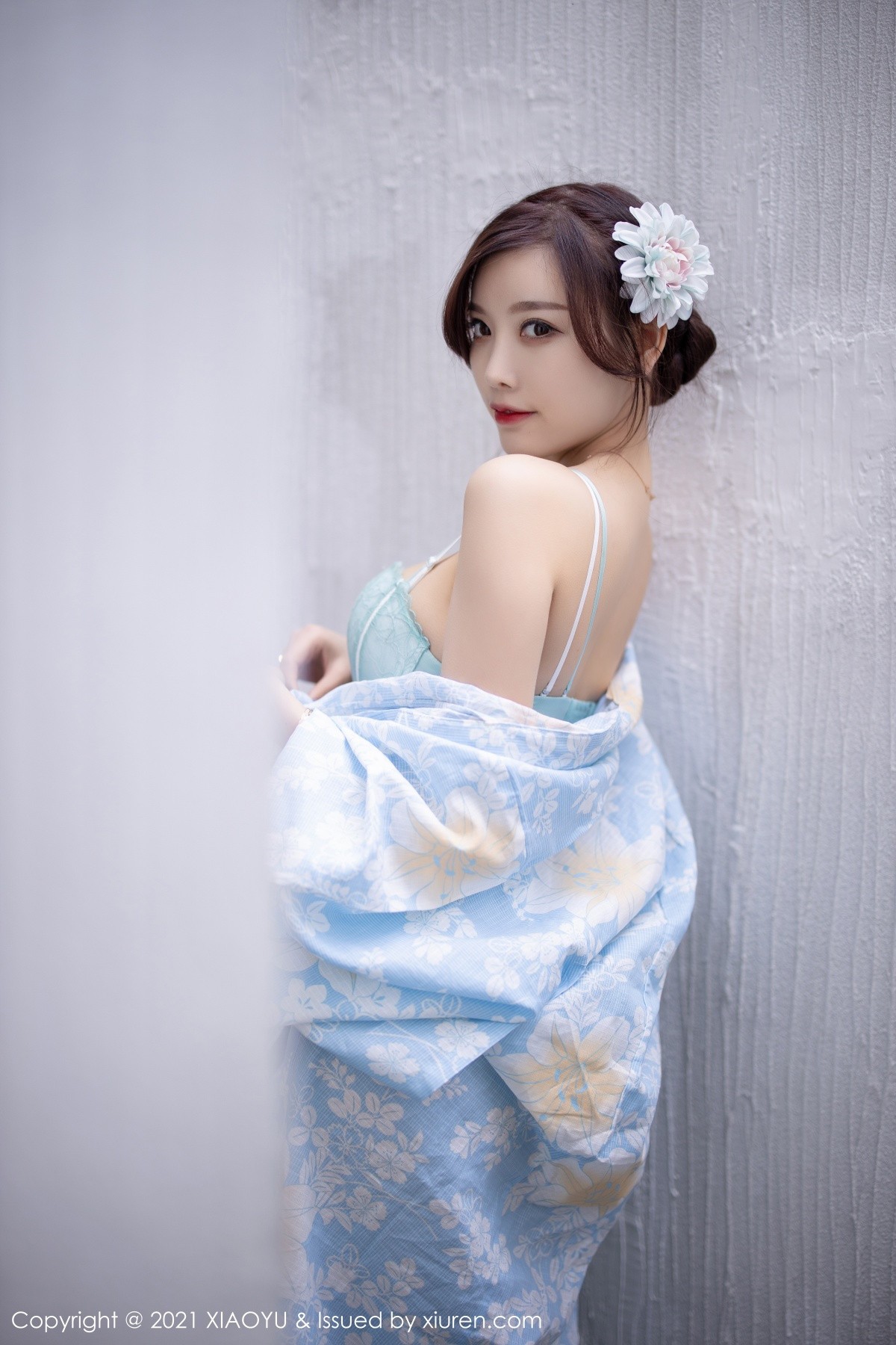 jpxgyw.com[XiaoYu画语界]Vol.482_女神杨晨晨sugar厦门旅拍户外日式和服系列半脱撩人诱惑写真80P