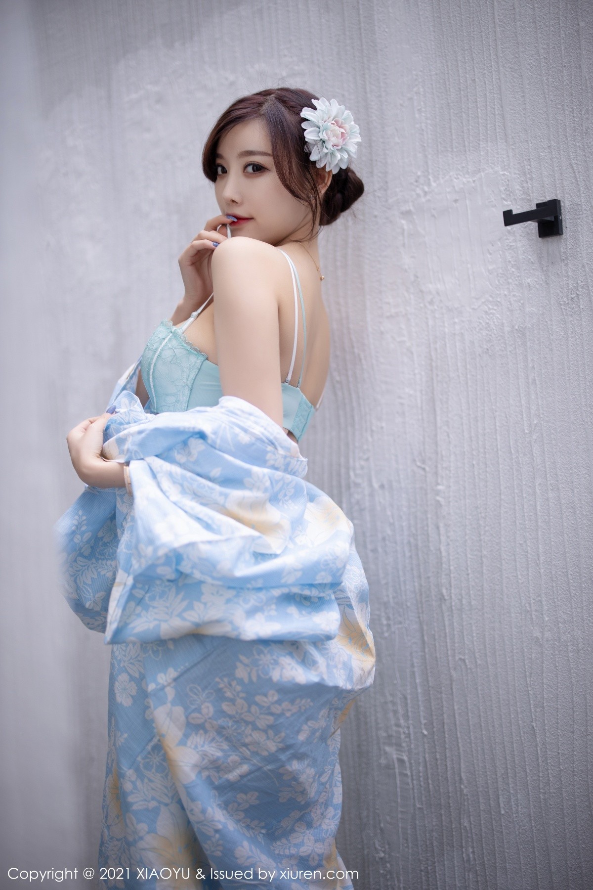jpxgyw.com[XiaoYu画语界]Vol.482_女神杨晨晨sugar厦门旅拍户外日式和服系列半脱撩人诱惑写真80P