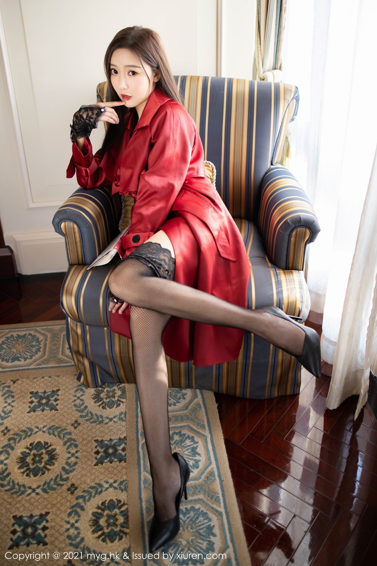 jpxgyw.com[MyGirl美媛馆]Vol.496_女神王馨瑶yanni鲜红飒爽皮衣配黑丝网袜半脱露翘臀诱惑写真63P