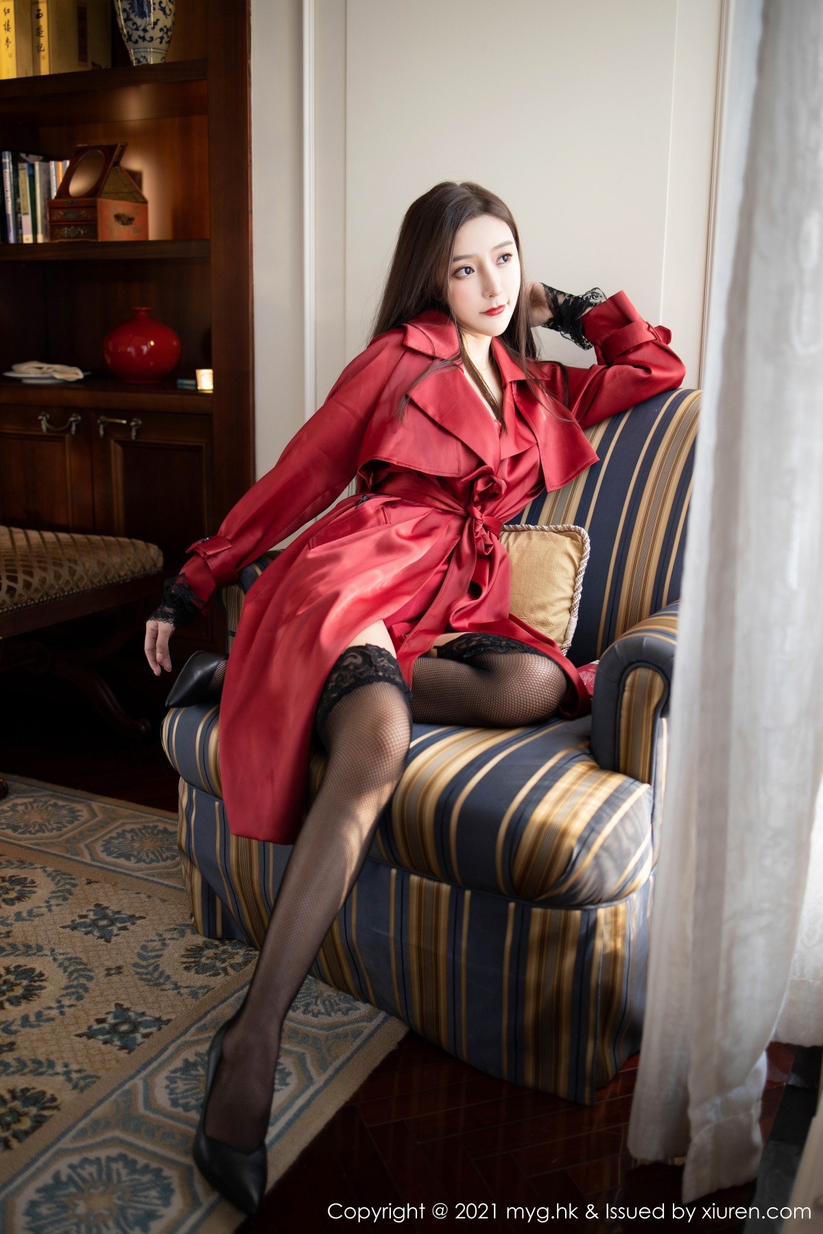 jpxgyw.com[MyGirl美媛馆]Vol.496_女神王馨瑶yanni鲜红飒爽皮衣配黑丝网袜半脱露翘臀诱惑写真63P