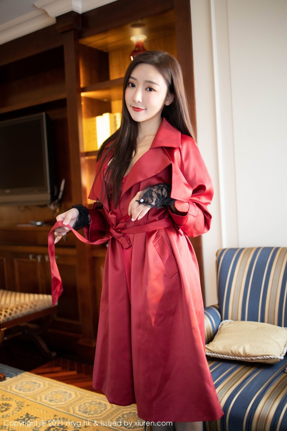 jpxgyw.com[MyGirl美媛馆]Vol.496_女神王馨瑶yanni鲜红飒爽皮衣配黑丝网袜半脱露翘臀诱惑写真63P