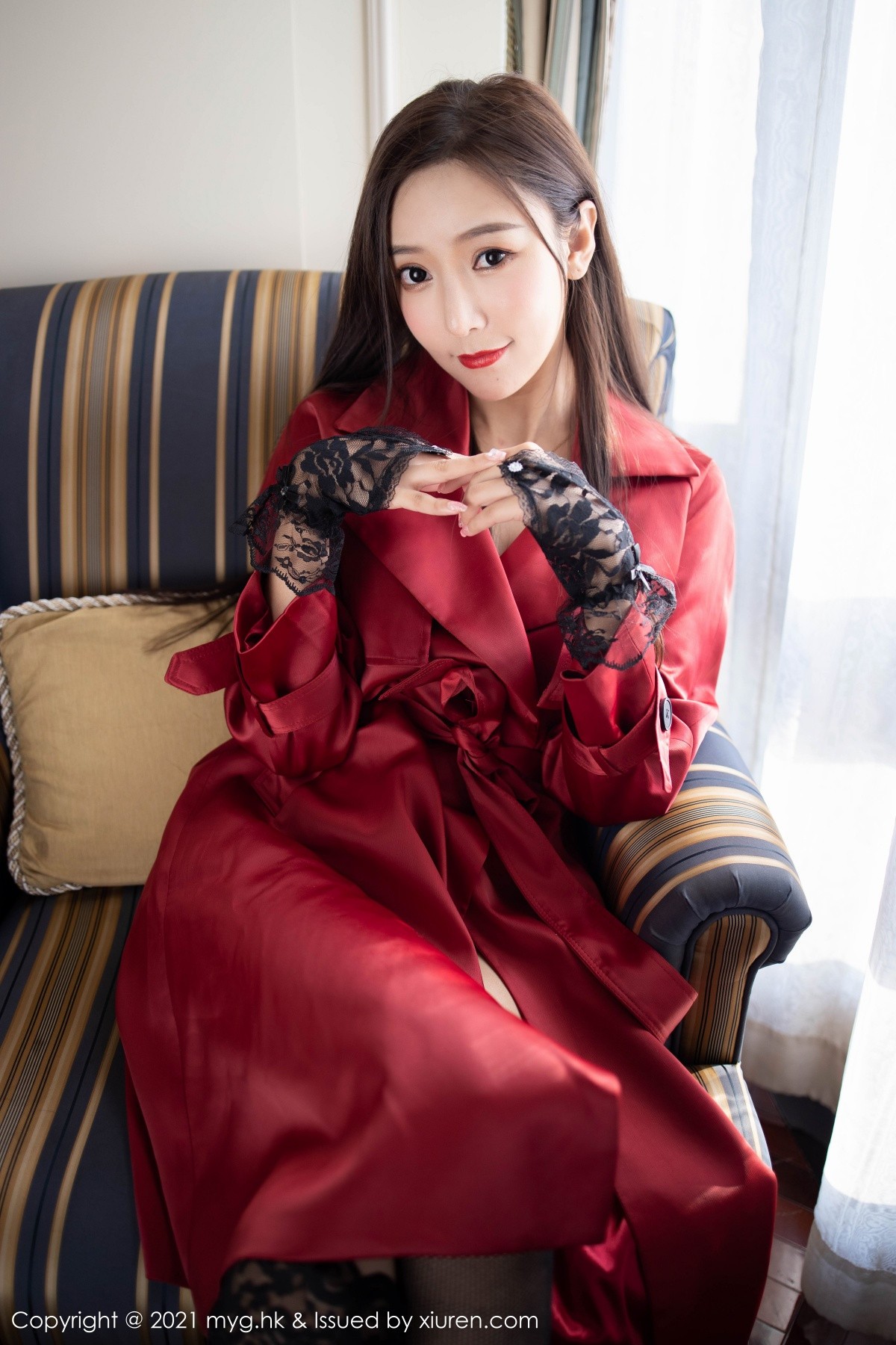 jpxgyw.com[MyGirl美媛馆]Vol.496_女神王馨瑶yanni鲜红飒爽皮衣配黑丝网袜半脱露翘臀诱惑写真63P
