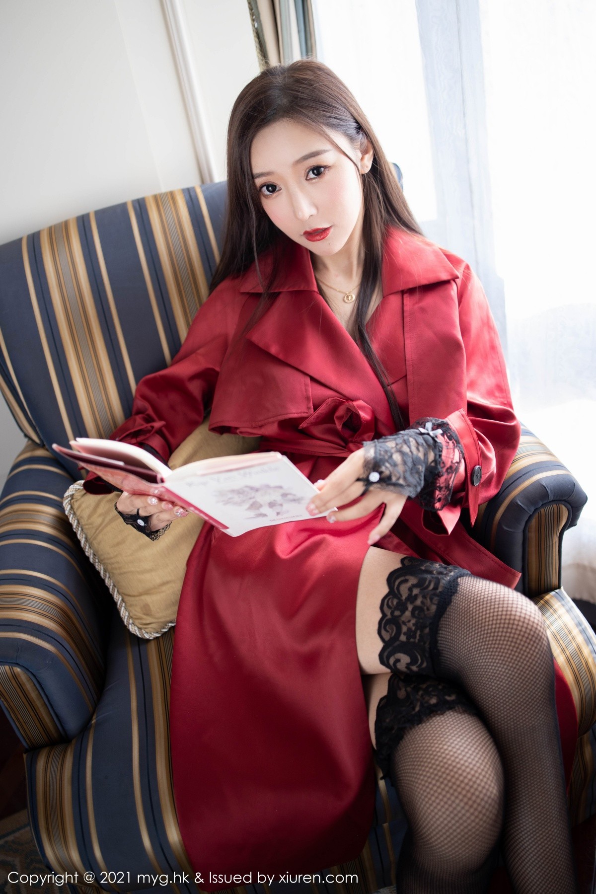 jpxgyw.com[MyGirl美媛馆]Vol.496_女神王馨瑶yanni鲜红飒爽皮衣配黑丝网袜半脱露翘臀诱惑写真63P