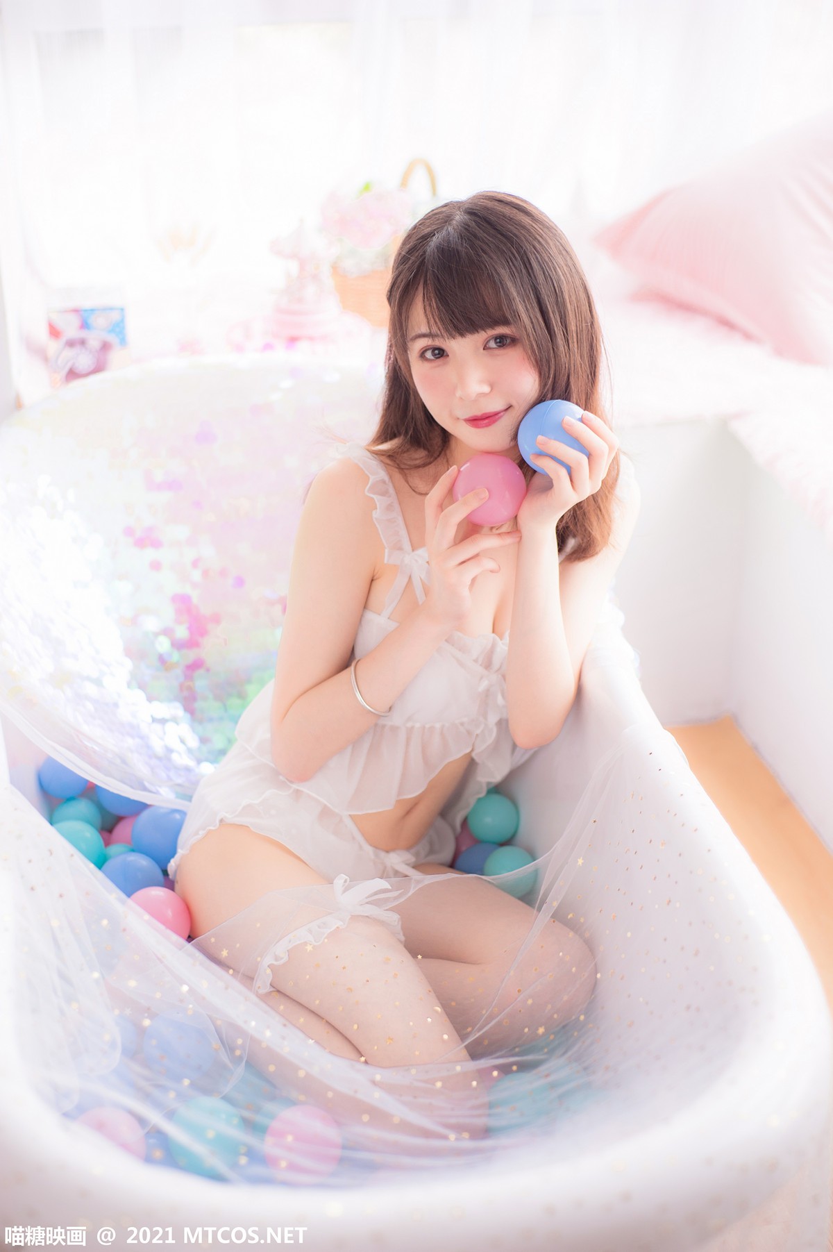 jpxgyw.com[喵糖映画]Vol.351_白色薄纱内衣美女私房彩色波波池秀完美身材撩人诱惑写真22P